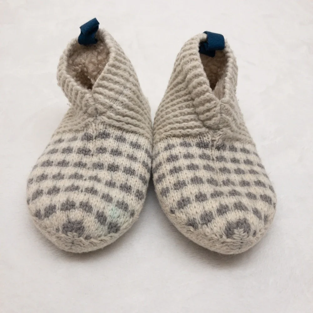 Bombas Gripper‎ Slipper Socks Toddler Size 5-7 Gray Cream Knit Sherpa Lined Kids